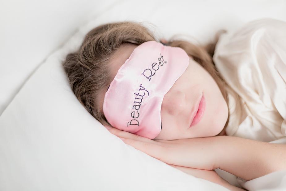 woman-in-beauty-rest-mask-in-pillow