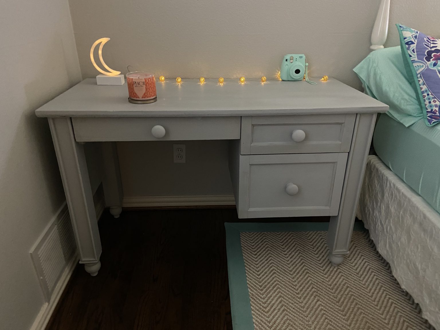 repaint a desk project, by SW yooou!