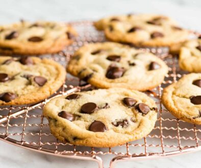 best-chocolate-chip-cookie-recipe-cooling